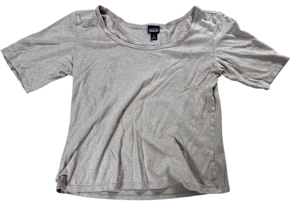 Patagonia T-Shirt Womens S Beige Scoop Neck Lightweight Jersey Casual Relaxed